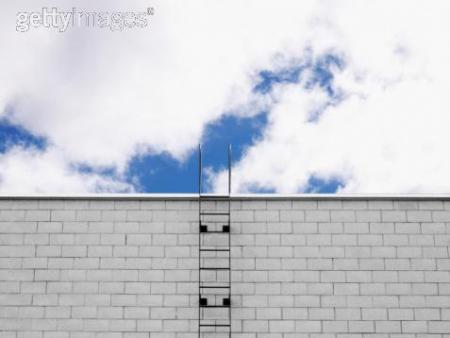 <b><i>Sept</b><font color=